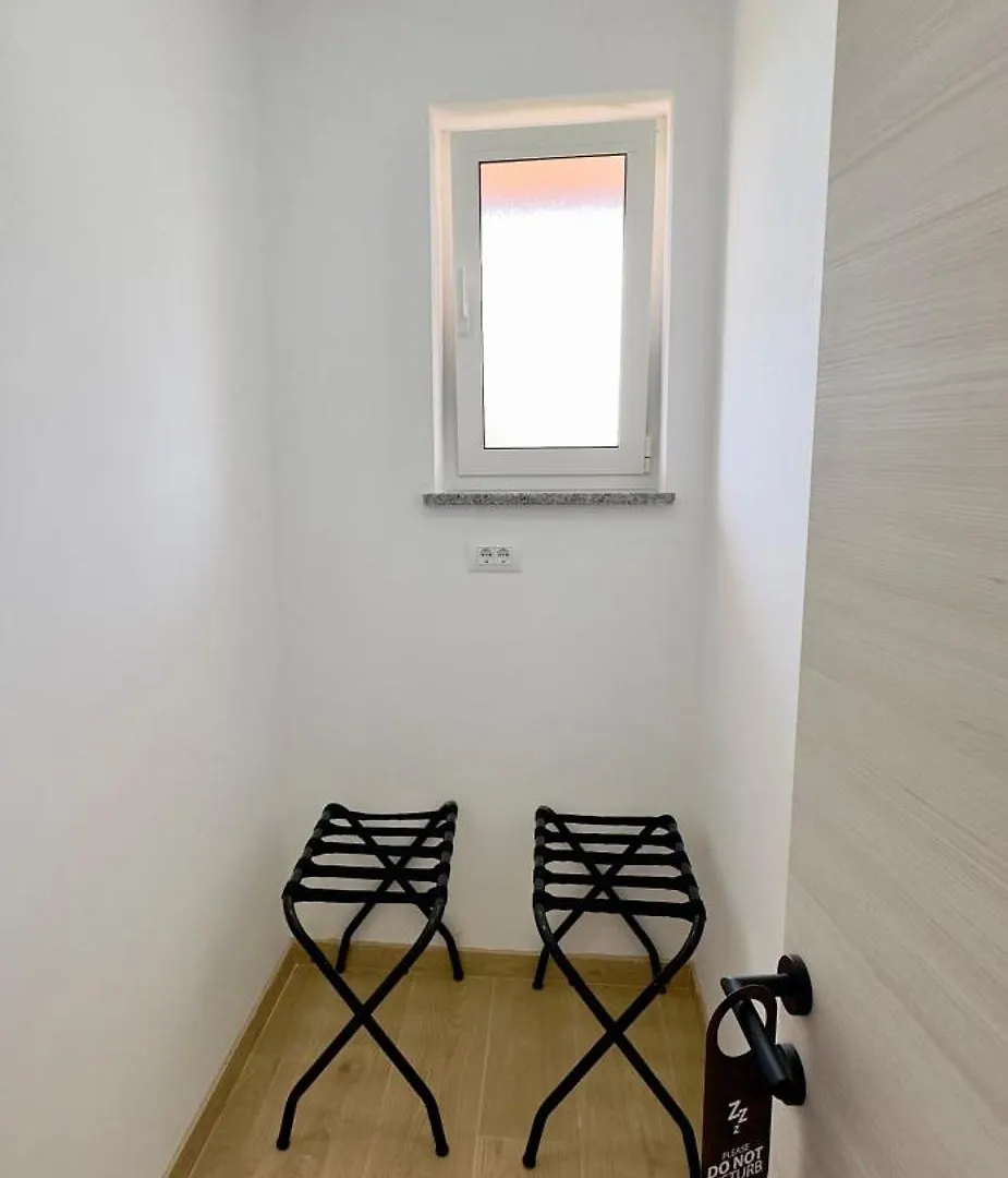 Apartments Marijan & Marija Bale 0*,