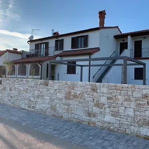 & Piutti Apartman